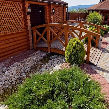 Візит Hotel Bushtyno Bagian luar foto