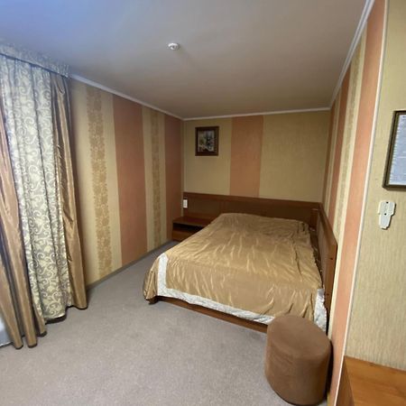 Візит Hotel Bushtyno Bagian luar foto