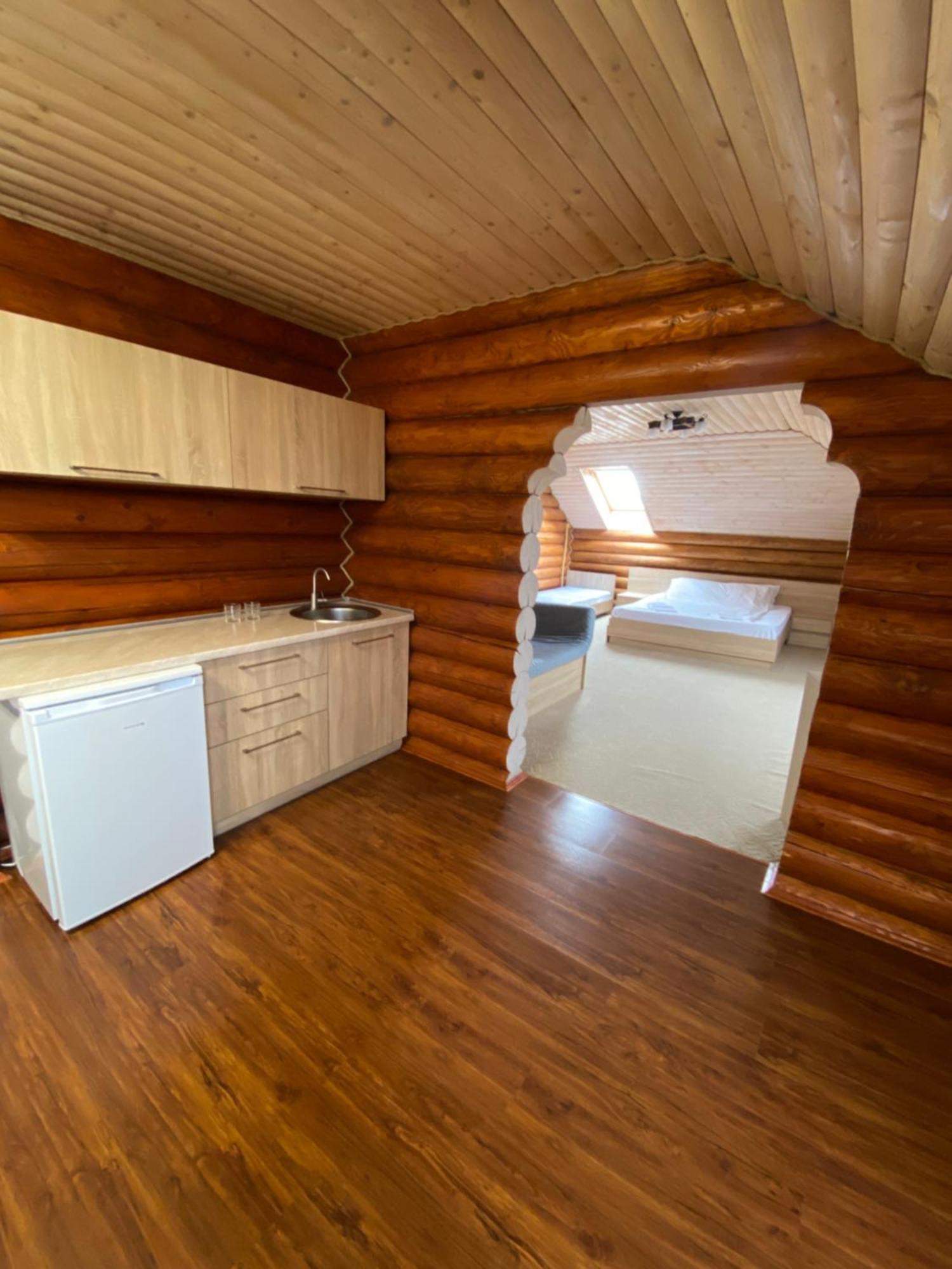 Візит Hotel Bushtyno Bagian luar foto