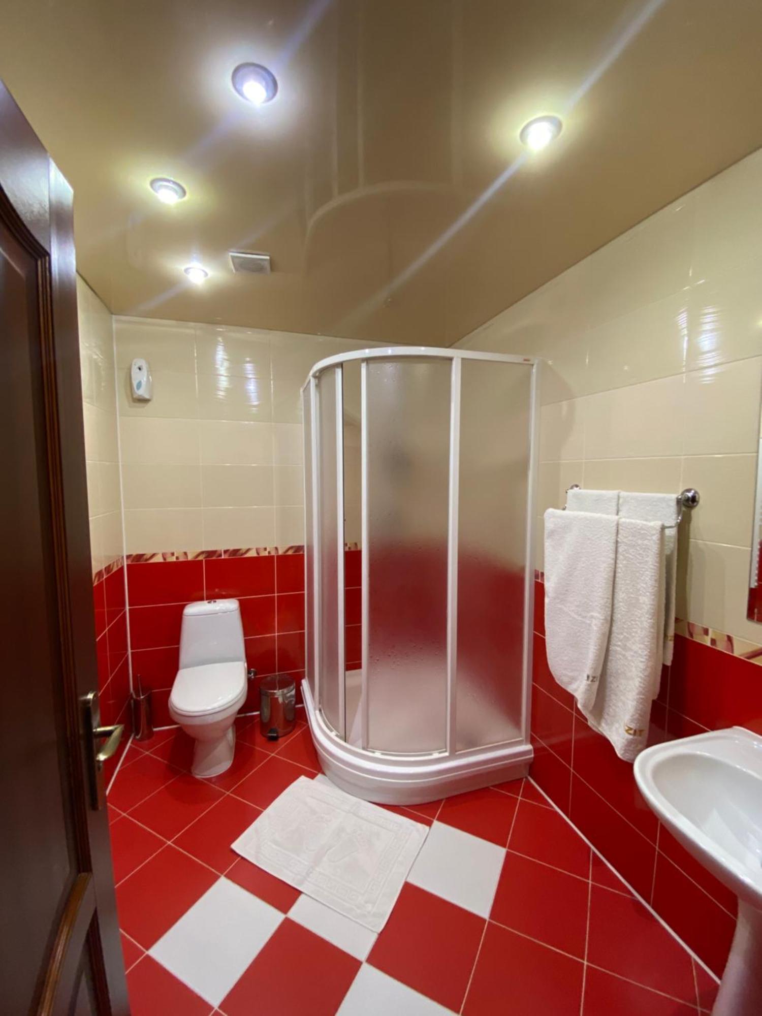 Візит Hotel Bushtyno Bagian luar foto