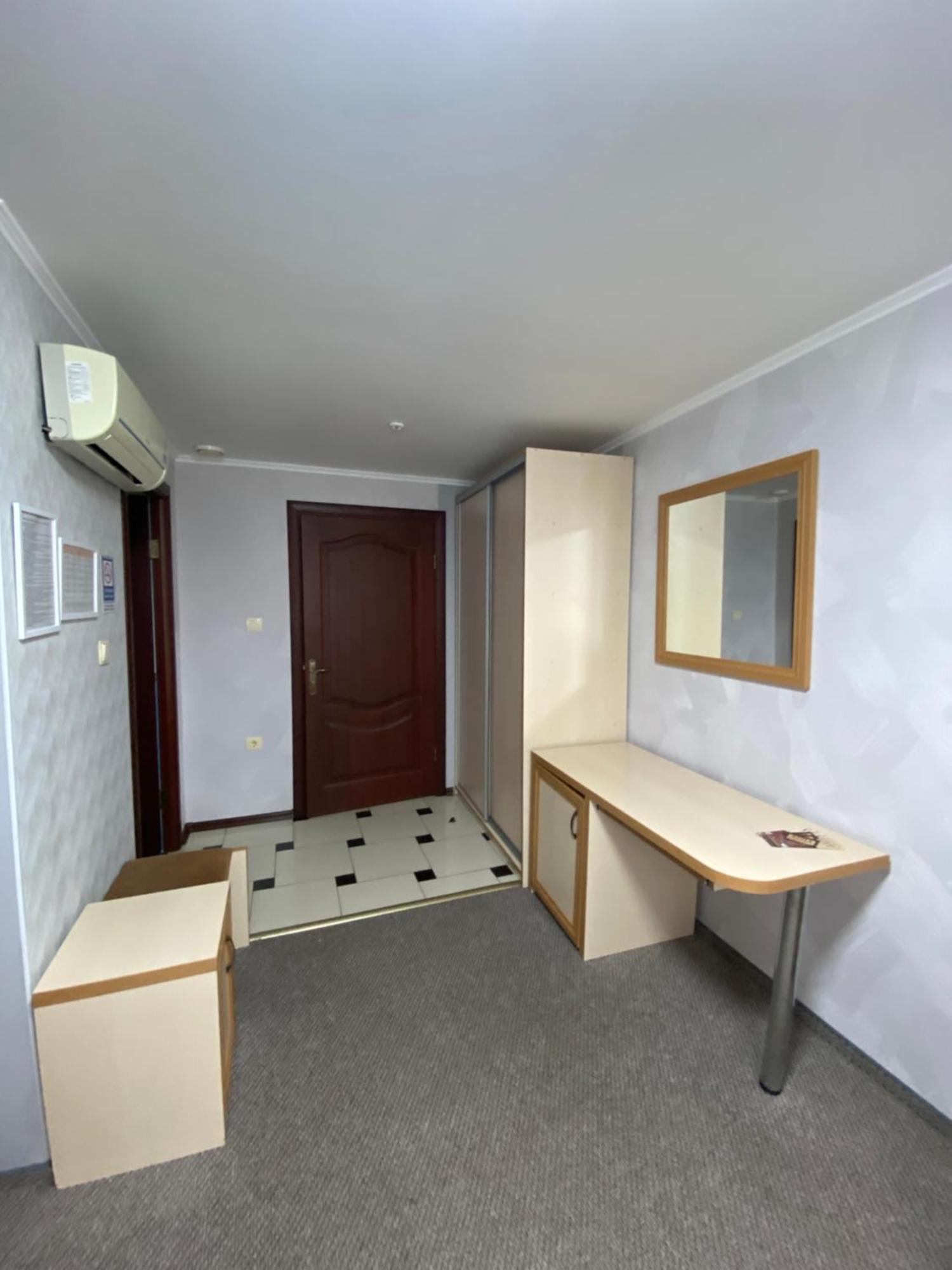 Візит Hotel Bushtyno Bagian luar foto