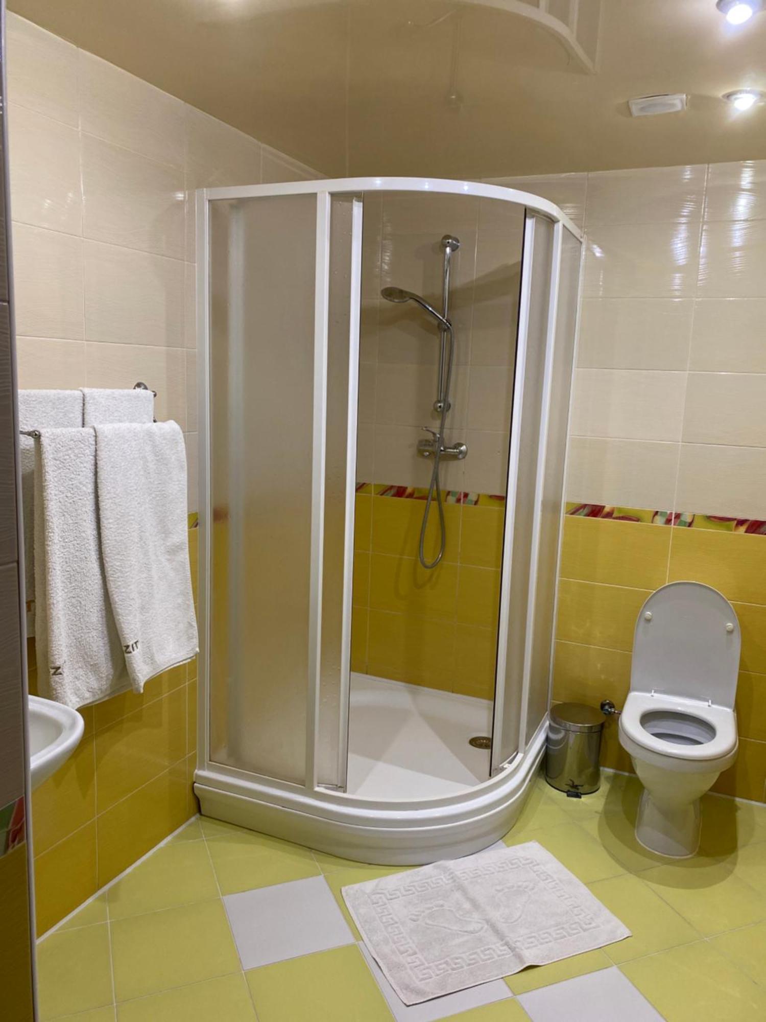 Візит Hotel Bushtyno Bagian luar foto