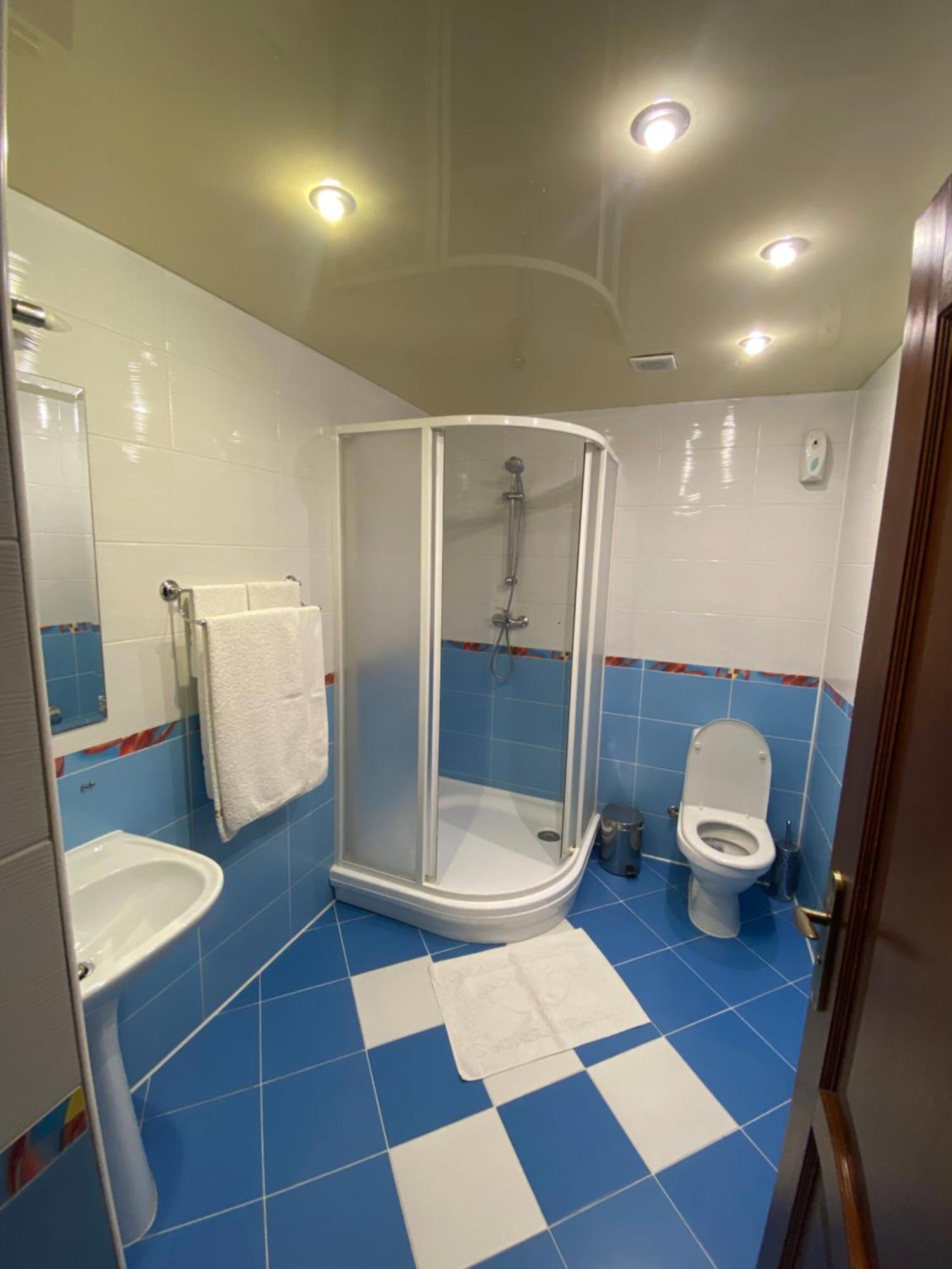 Візит Hotel Bushtyno Bagian luar foto
